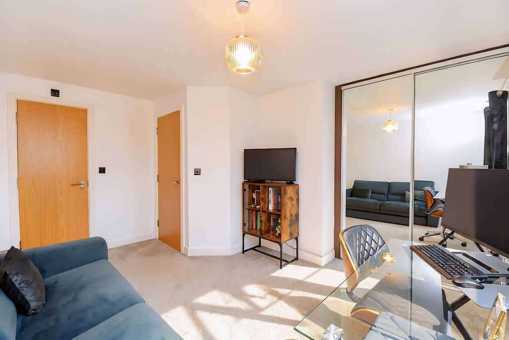 Bedroom- click for photo gallery